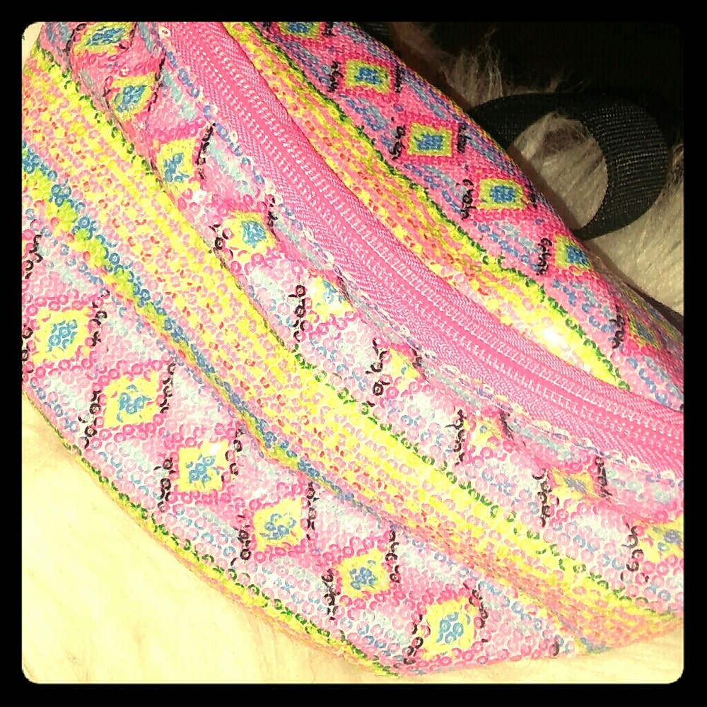 fanny pouch